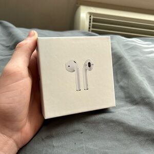 Apple White Earbud Headphones